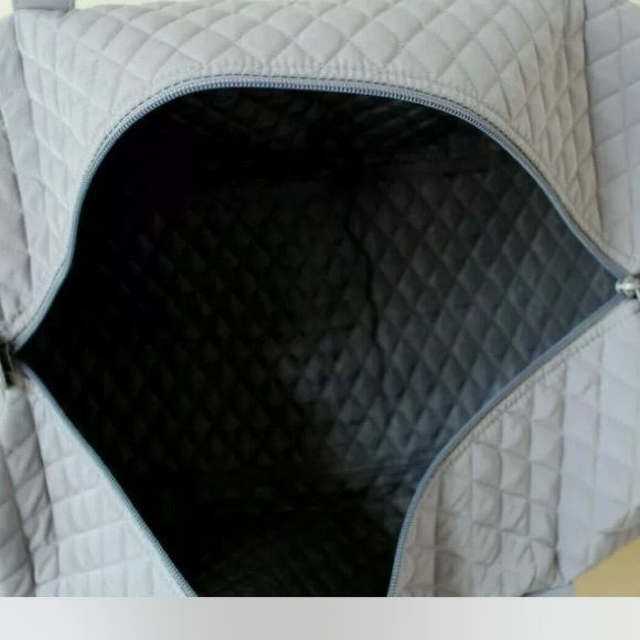 ❗️HOLIDAY SALE - FIRM❗️ NWT Vera Bradley large travel duffel carbon grey - Picture 12 of 13